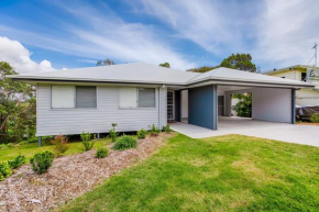 25 Cooloola Drive - Rainbow Beach - Stunning, Modern, Open Plan Beach House, Aircon